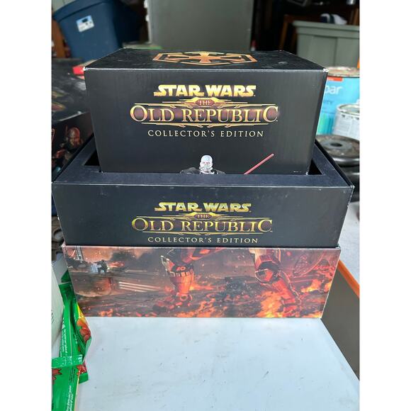 Star Wars*EMPTY BOX* The Old Republic
Darth Malgus Collectors Edition statue box - Picture 8 of 11